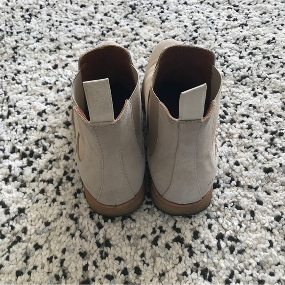 Common Projects Chelsea Boots - Picture 7 of 14